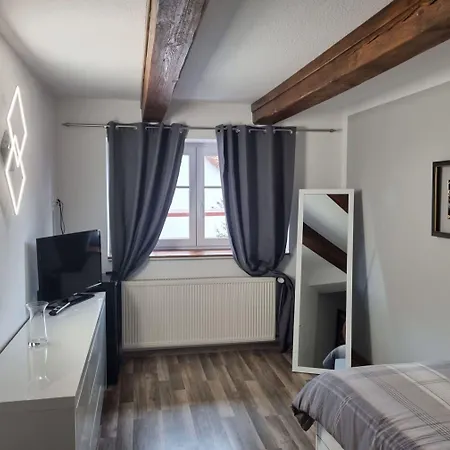 Kro Gaestezimmer *